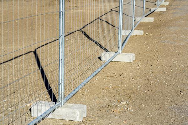 Fence Rental Everett workers